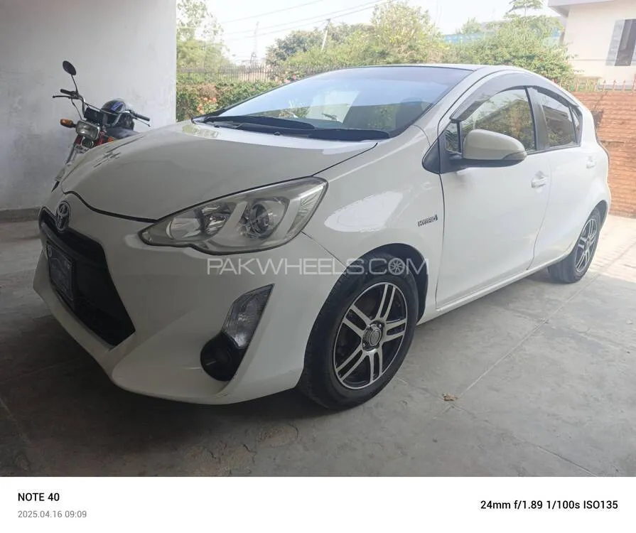 ٹویوٹا اکوا 2015 for Sale in راولپنڈی ٹویوٹا اکوا 2015 for Sale in راولپنڈی Image-3
