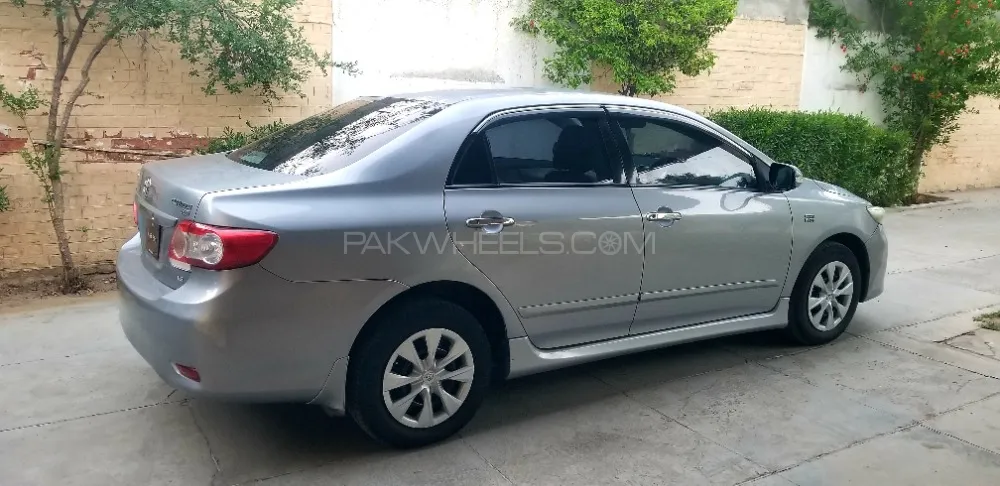 Toyota Corolla 2011 for Sale in Peshawar Image-1