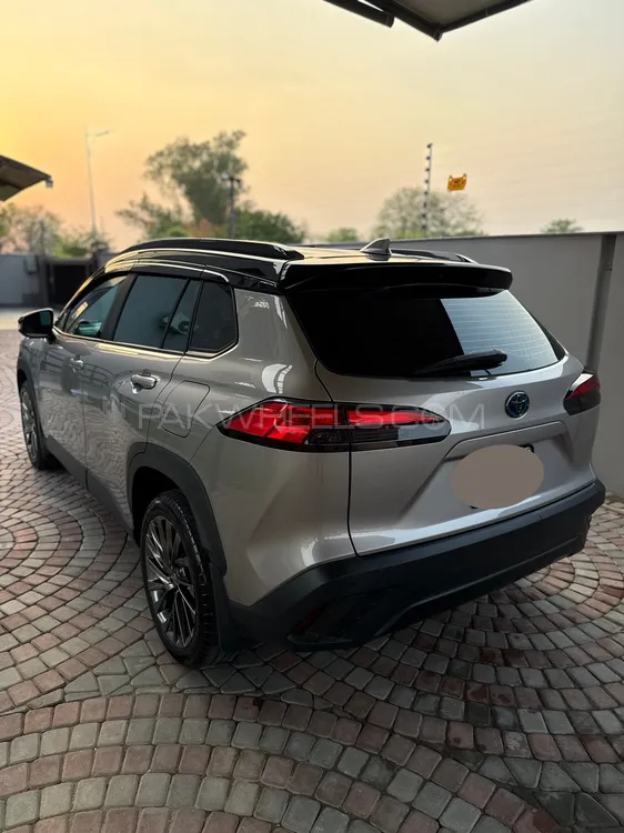 Toyota Corolla Cross 2024 for Sale in Lahore Toyota Corolla Cross 2024 for Sale in Lahore Image-5
