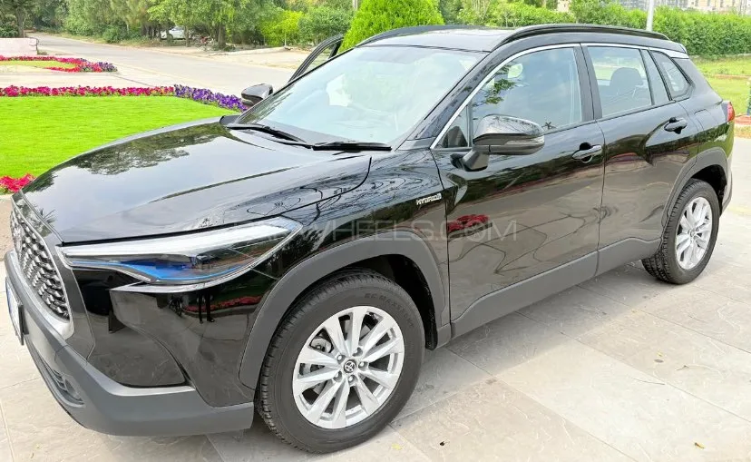 Toyota Corolla Cross 2025 for Sale in Islamabad Image-1