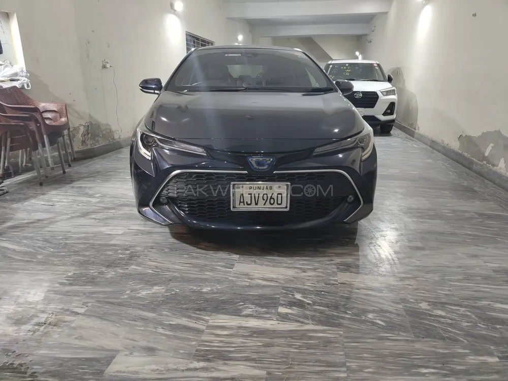 Toyota Corolla Hatchback 2018 for Sale in Okara Image-1