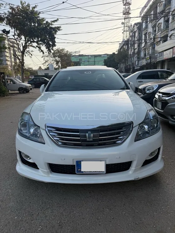 Toyota Crown 2009 for Sale in Islamabad Image-1