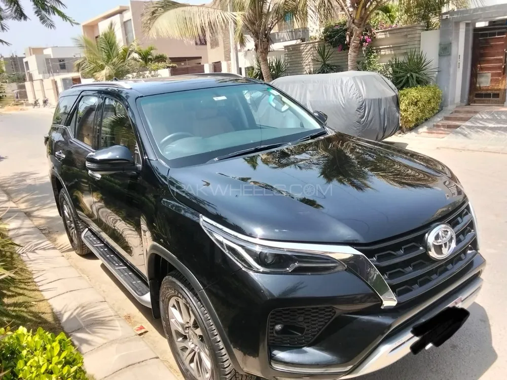 Toyota Fortuner 2021 for Sale in Karachi Image-1