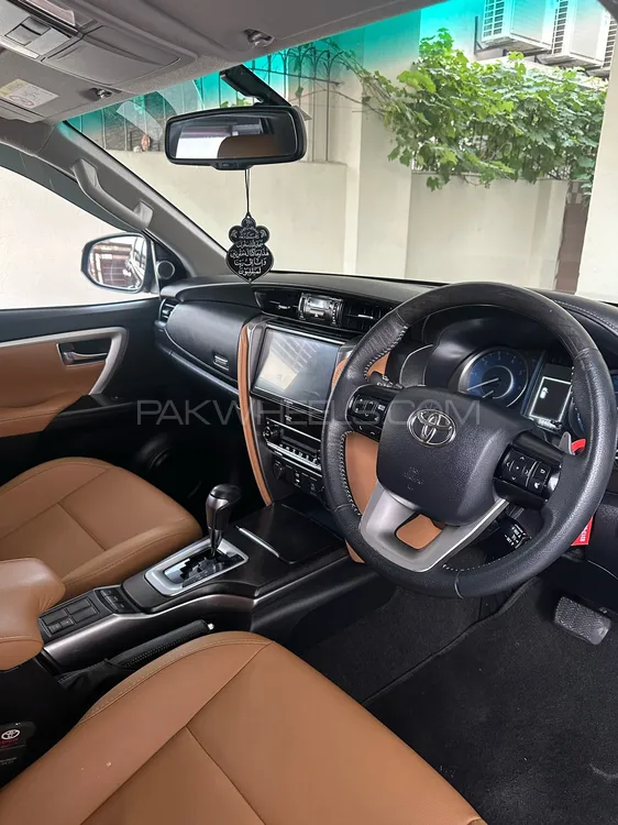 ٹویوٹا فورچیونر 2021 for Sale in لاہور ٹویوٹا فورچیونر 2021 for Sale in لاہور Image-6