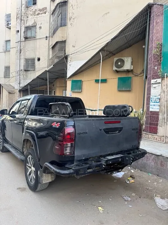 Toyota Hilux 2018 for Sale in Karachi Image-1
