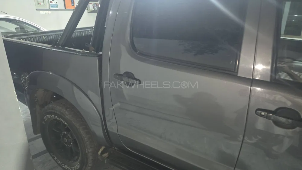 Toyota Hilux 2012 for Sale in Rahim Yar Khan Image-1