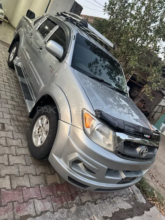 Toyota Hilux 2011 for Sale in Peshawar Image-1