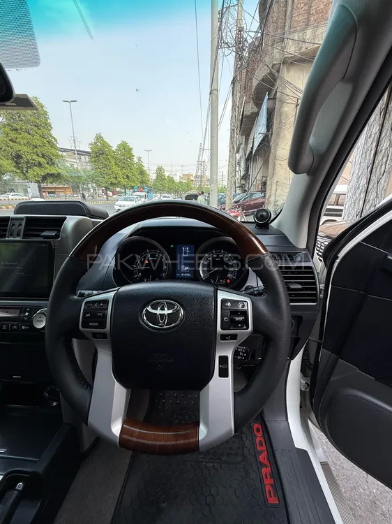 Toyota Prado 2010 for Sale in Lahore Toyota Prado 2010 for Sale in Lahore Image-18