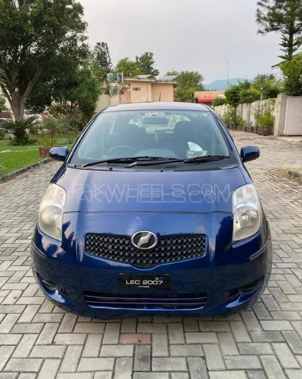 Toyota Vitz 2007 for Sale in Lahore Image-1