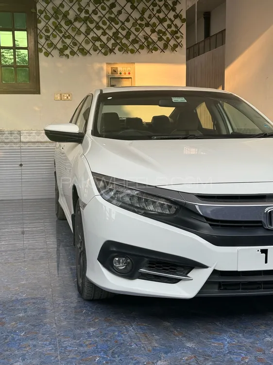 Honda Civic 2020 for Sale in Peshawar Image-1
