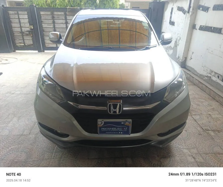 Honda Vezel 2014 for Sale in Lahore Image-1