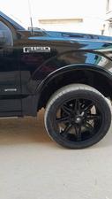 Ford F150
Raptor 
Black Colour 
Milage 146000 miles 
Auto Footrest