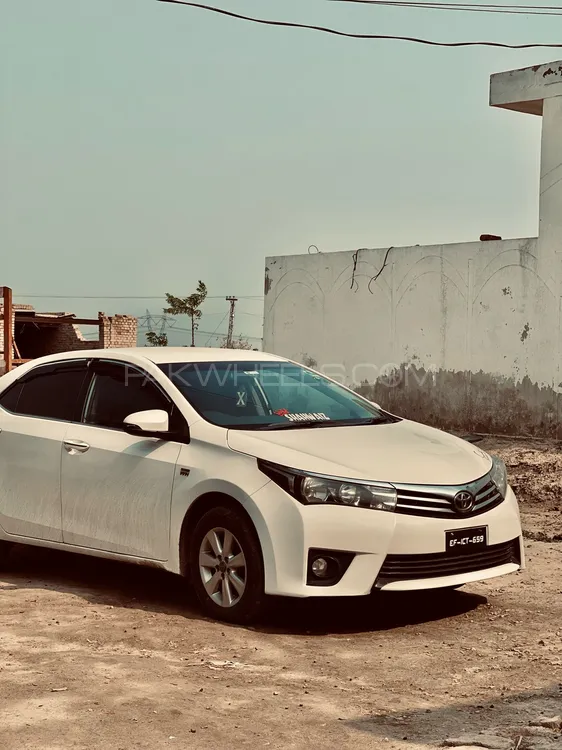 Toyota Corolla 2015 for Sale in Faisalabad Image-1