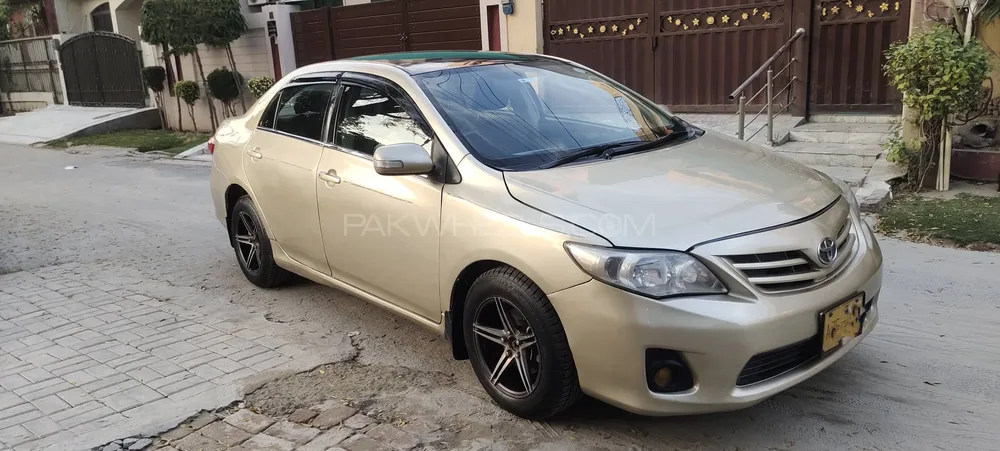 Toyota Corolla 2013 for Sale in Jamshoro Image-1