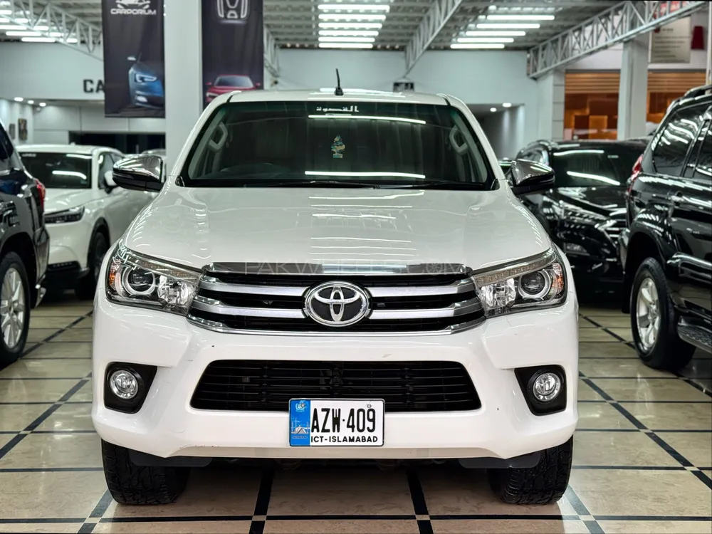 Toyota Hilux 2018 for Sale in Peshawar Image-1