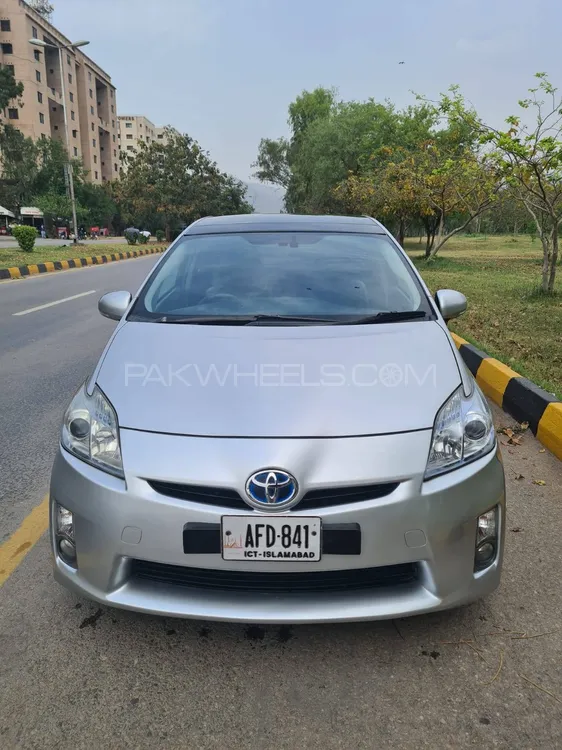Toyota Prius 2011 for Sale in Islamabad Image-1