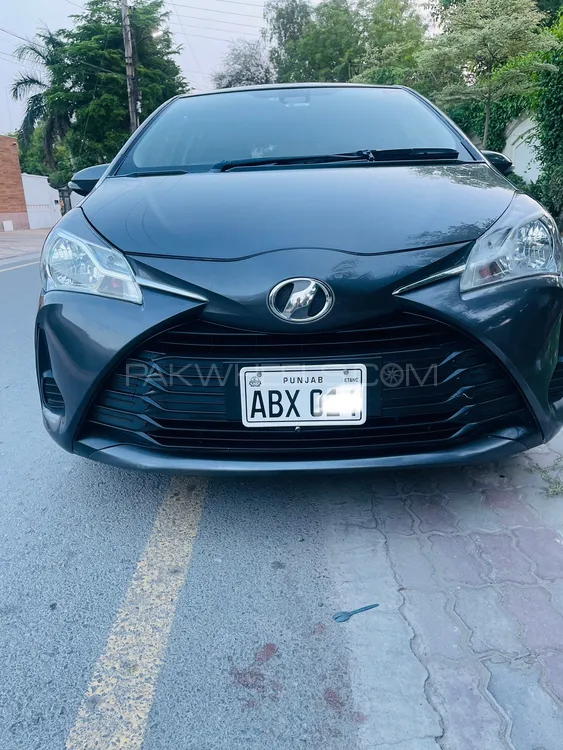 Toyota Vitz 2017 for Sale in Faisalabad Image-1