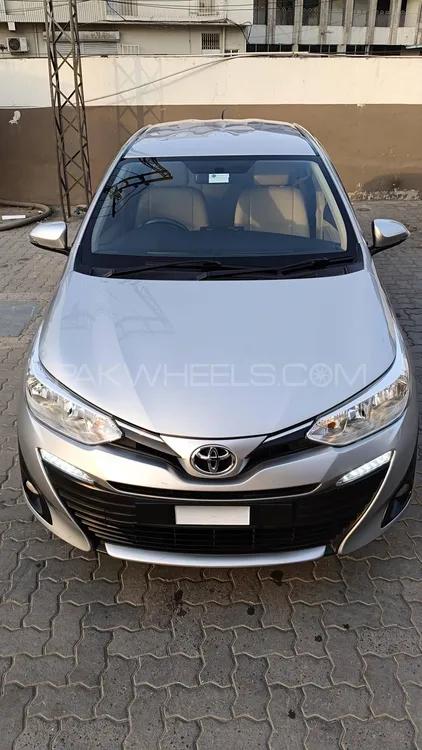Toyota Yaris Sedan 2020 for Sale in Lahore Image-1