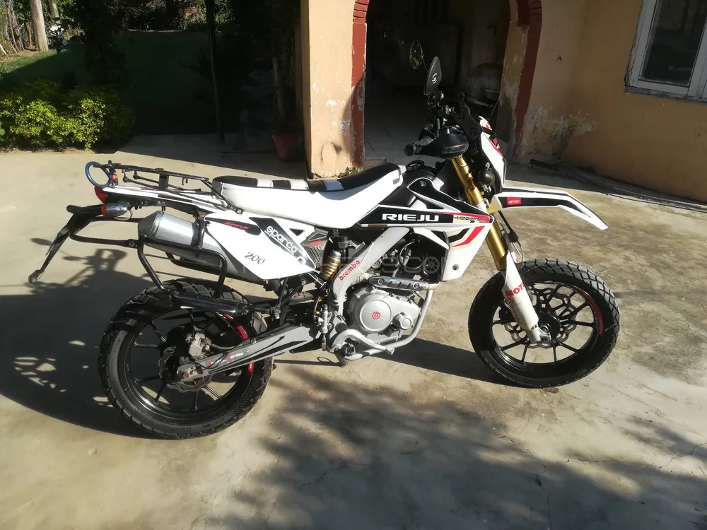 Aprilia SPORTCITY CUBE 125 - 200 - 300 2017 for Sale Image-1