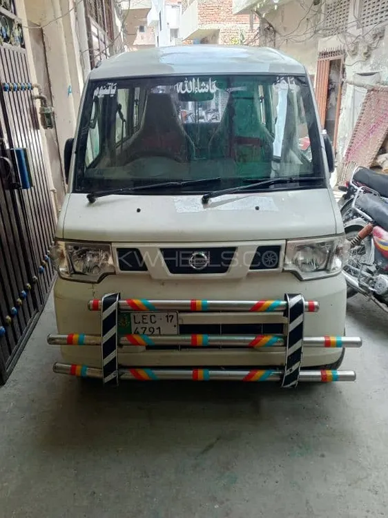 نسان پیٹرول 2017 for Sale in لاہور Image-1
