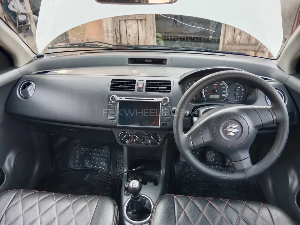 Suzuki Swift 2020 for Sale in Mian Wali Image-1