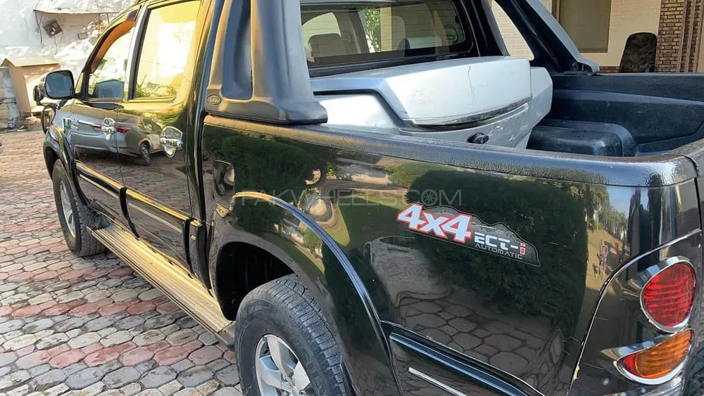 Toyota Hilux 2005 for Sale in Gujranwala Image-1