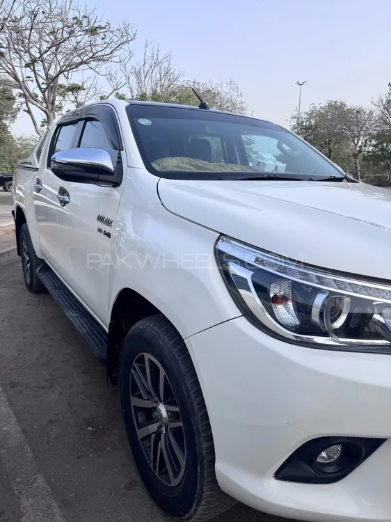 Toyota Hilux 2020 for Sale in Karachi Image-1