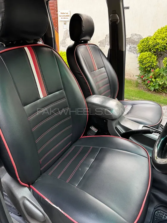 Toyota Hilux 2012 for Sale in Multan Toyota Hilux 2012 for Sale in Multan Image-10