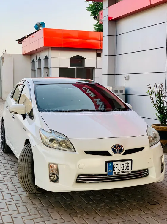 Toyota Prius 2010 for Sale in Peshawar Image-1