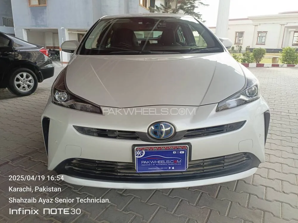 Toyota Prius 2021 for Sale in Karachi Image-1