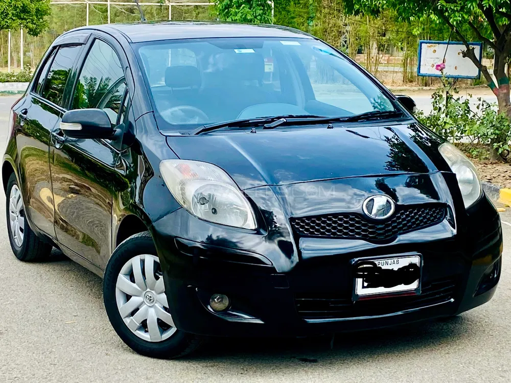Toyota Vitz 2009 for Sale in Lahore Image-1