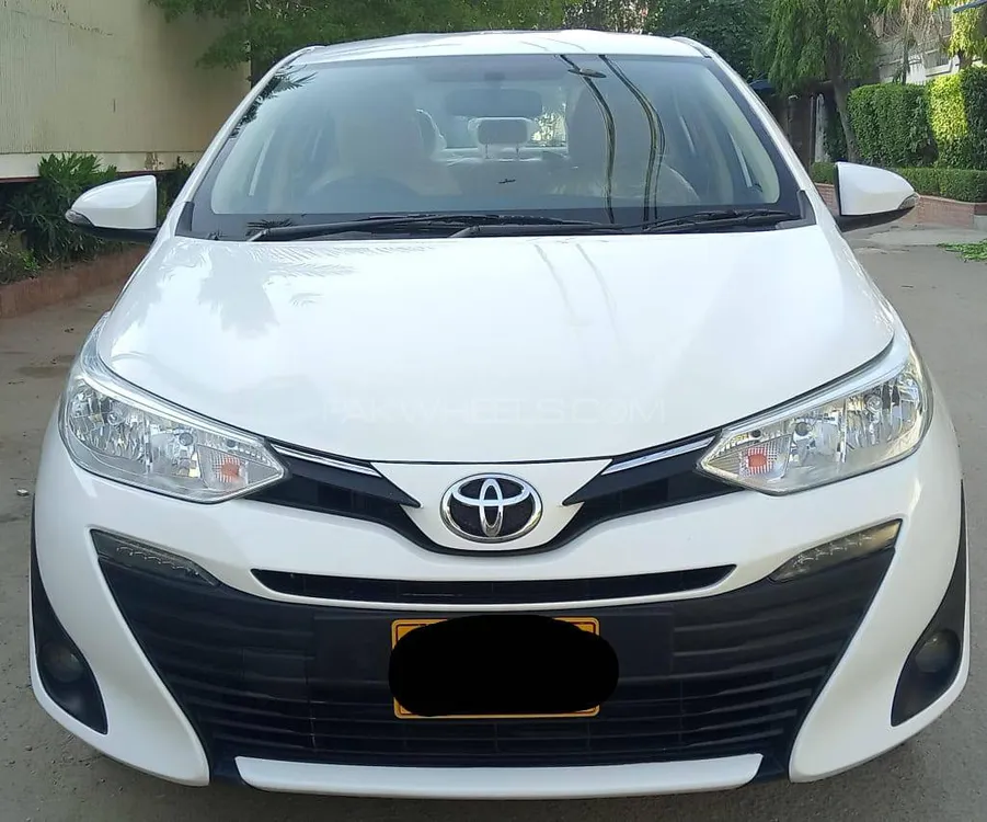 Toyota Yaris Sedan 2021 for Sale in Karachi Image-1