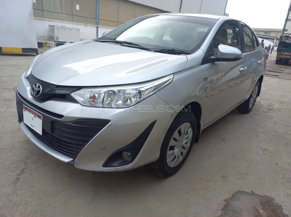 Toyota Yaris Sedan 2021 for Sale in Karachi Image-1