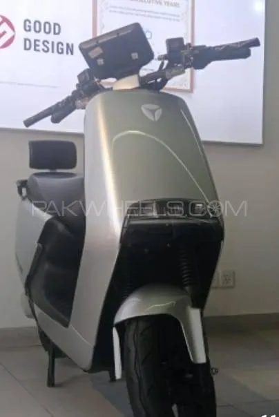 Yadea G5 2024 for Sale Image-1