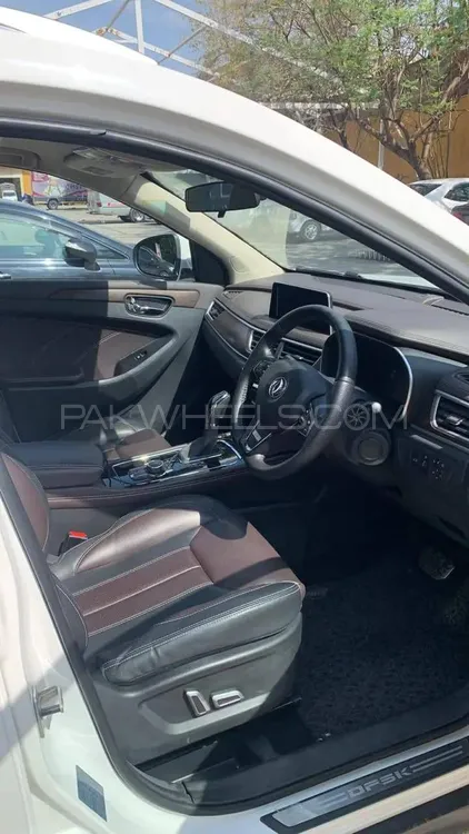 DFSK Glory 580 2022 for Sale in Lahore DFSK Glory 580 2022 for Sale in Lahore Image-9