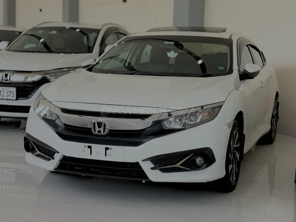 Honda Civic 2017 for Sale in Peshawar Image-1