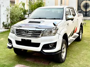 Toyota Hilux D-4D Automatic 2012 for Sale