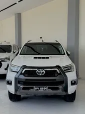 Toyota Hilux Revo V Automatic 3.0  2017 for Sale