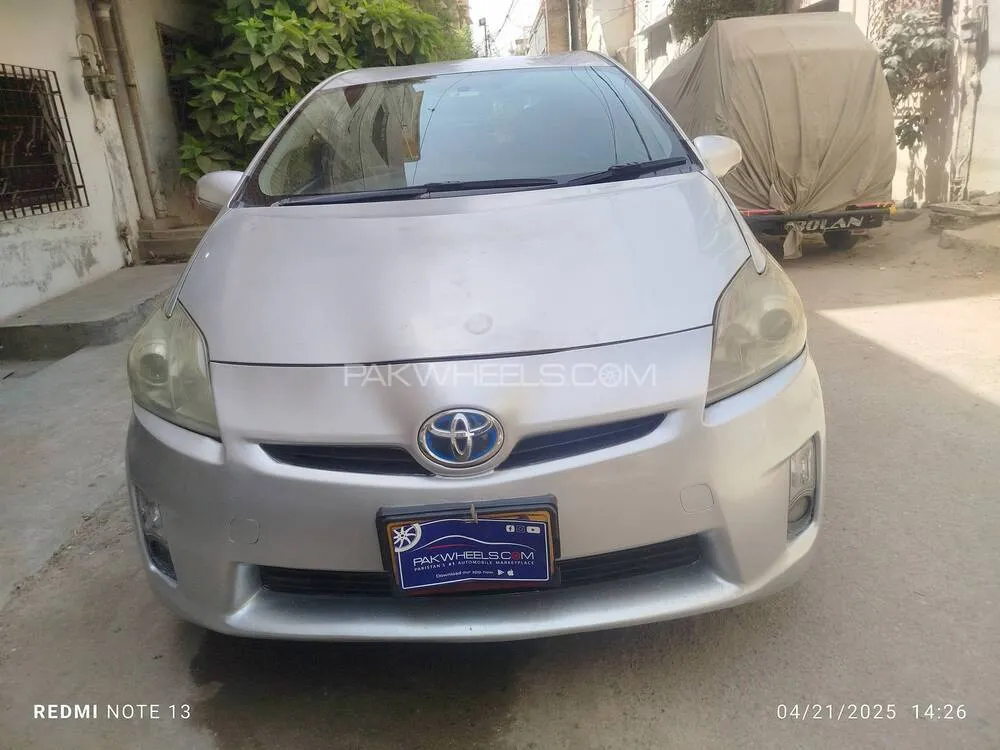 Toyota Prius 2011 for Sale in Karachi Image-1