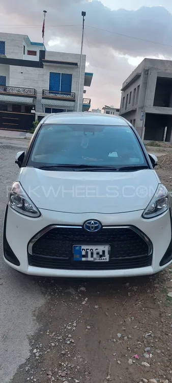 Toyota Sienta 2019 for Sale in Islamabad Image-1