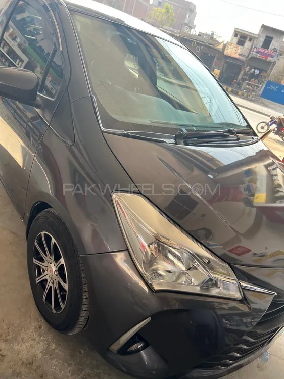Toyota Vitz 2018 for Sale in Faisalabad Image-1