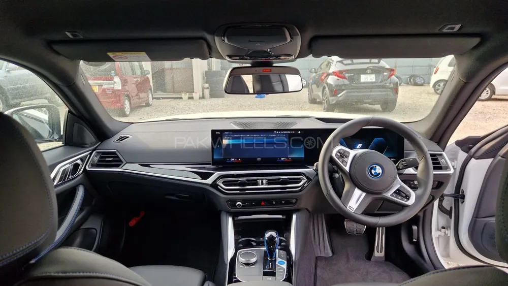 BMW i4 2022 for Sale in Lahore BMW i4 2022 for Sale in Lahore Image-14