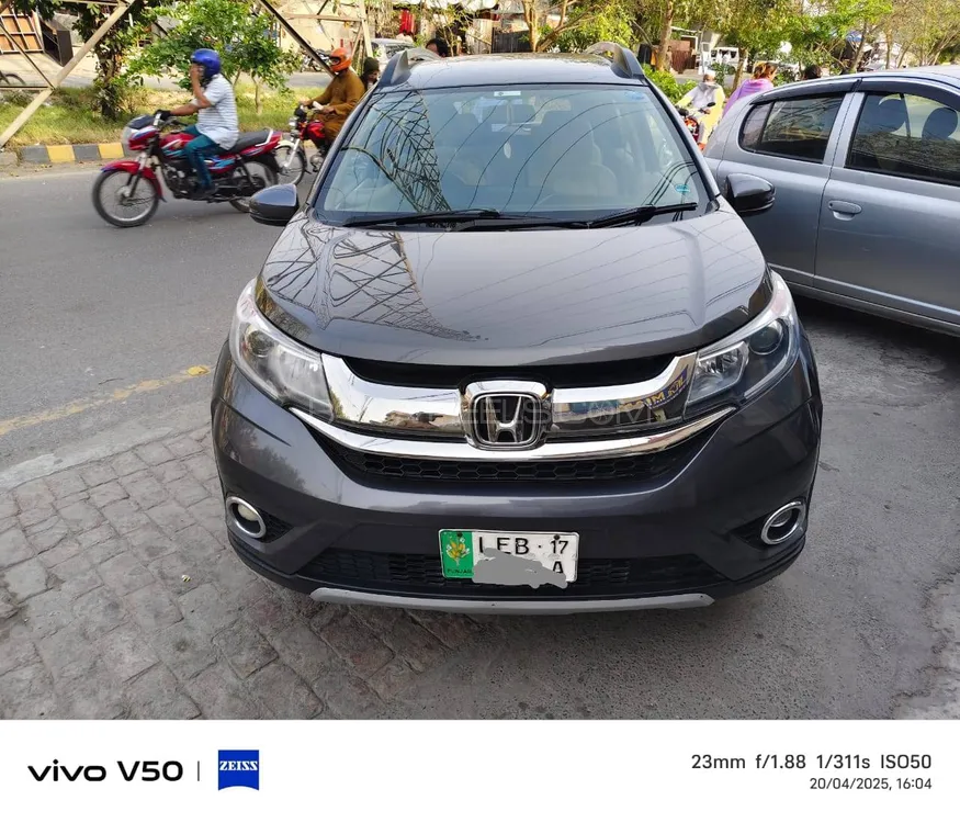 Honda BR-V 2017 for Sale in Lahore Image-1