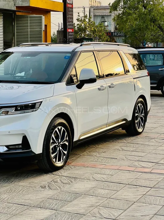 KIA Carnival 2021 for Sale in Gujranwala Image-1