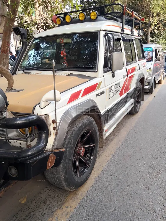 Mitsubishi Pajero 1989 for Sale in Lahore Image-1