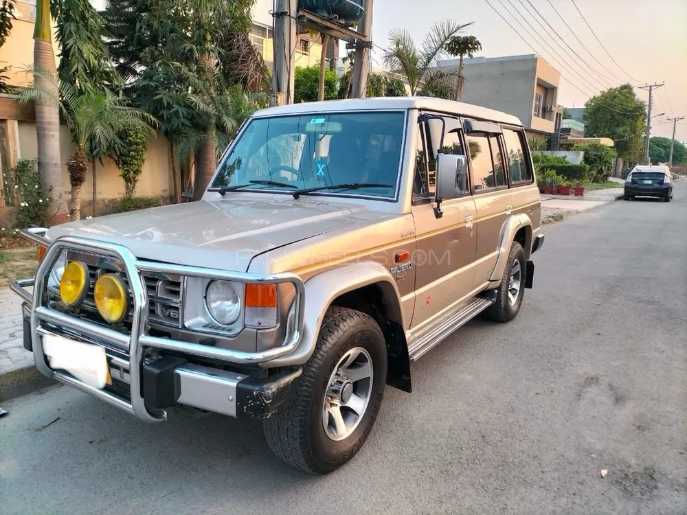 Mitsubishi Pajero 1986 for Sale in Lahore Image-1