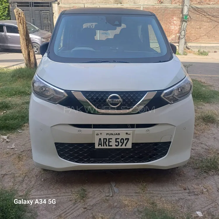 نسان ڈیز 2020 for Sale in لاہور Image-1
