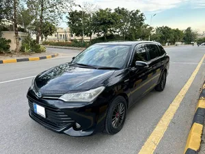 Toyota Corolla Fielder Hybrid G 2015 for Sale