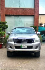 Toyota Hilux Vigo Champ V 2013 for Sale