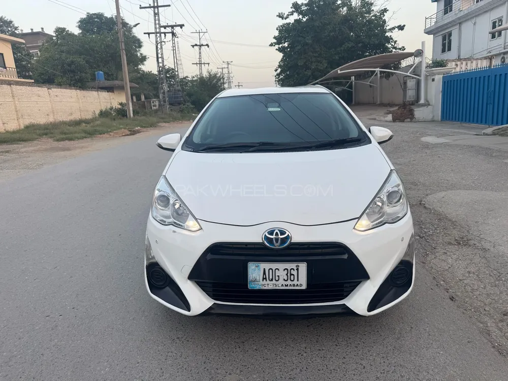 Toyota Aqua 2016 for Sale in Lahore Image-1
